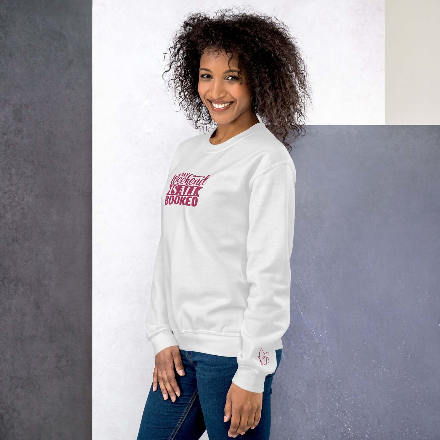 My Weekend All booked Embroidered Sweatshirt - JOURNAL VENUE