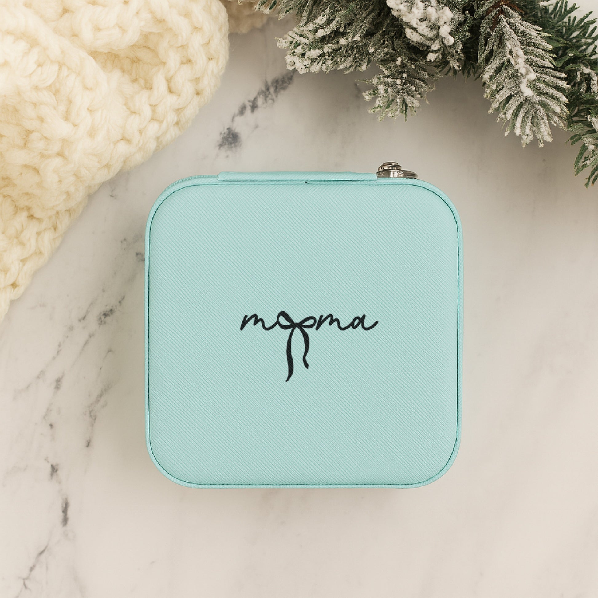 Mama Dream & Wander Gift Set jewelry travel box in mint green with 'mama' text.